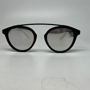 Westward Leaning mate black round frame